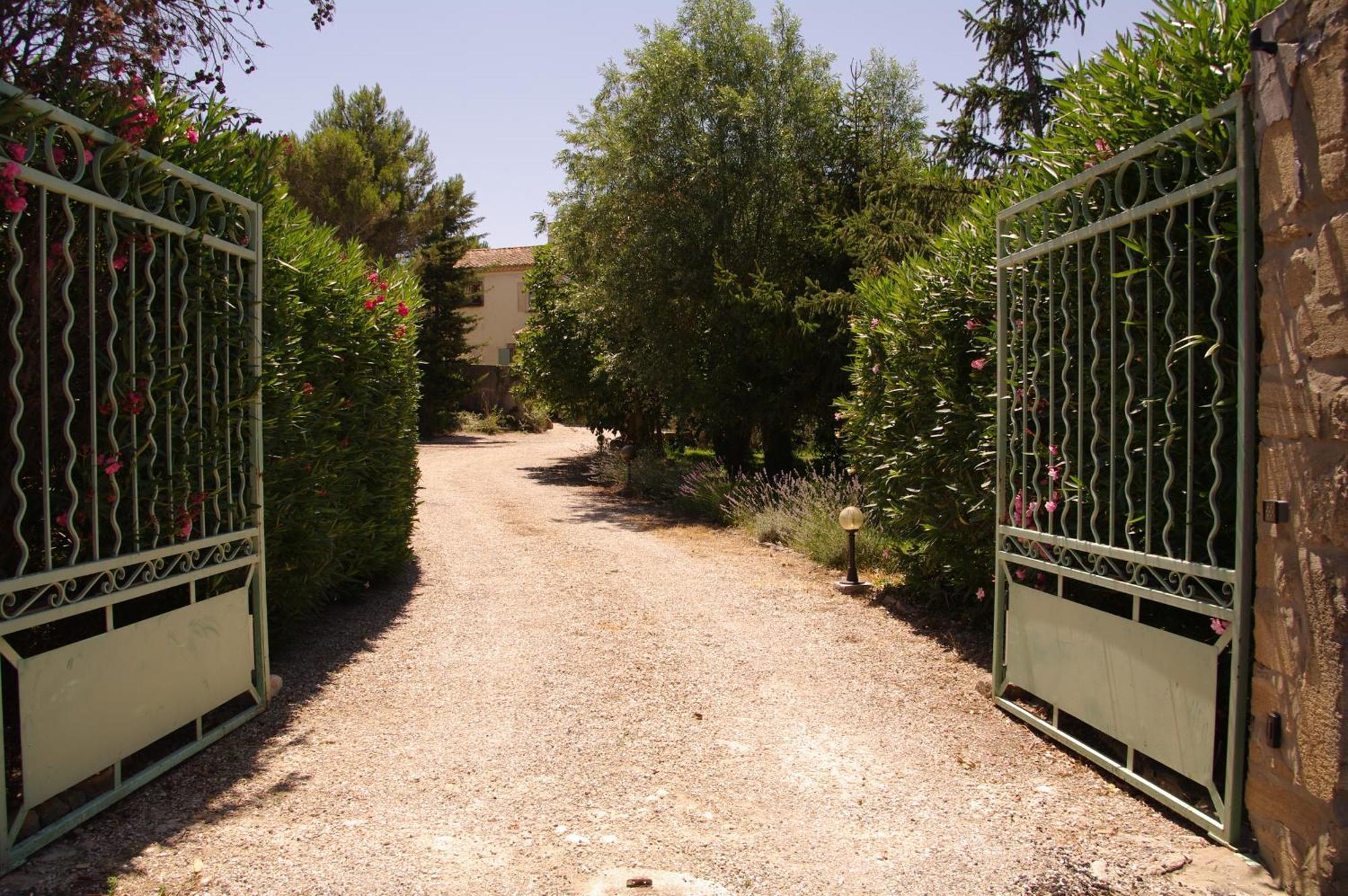 Le Saint Victor * Fontvieille