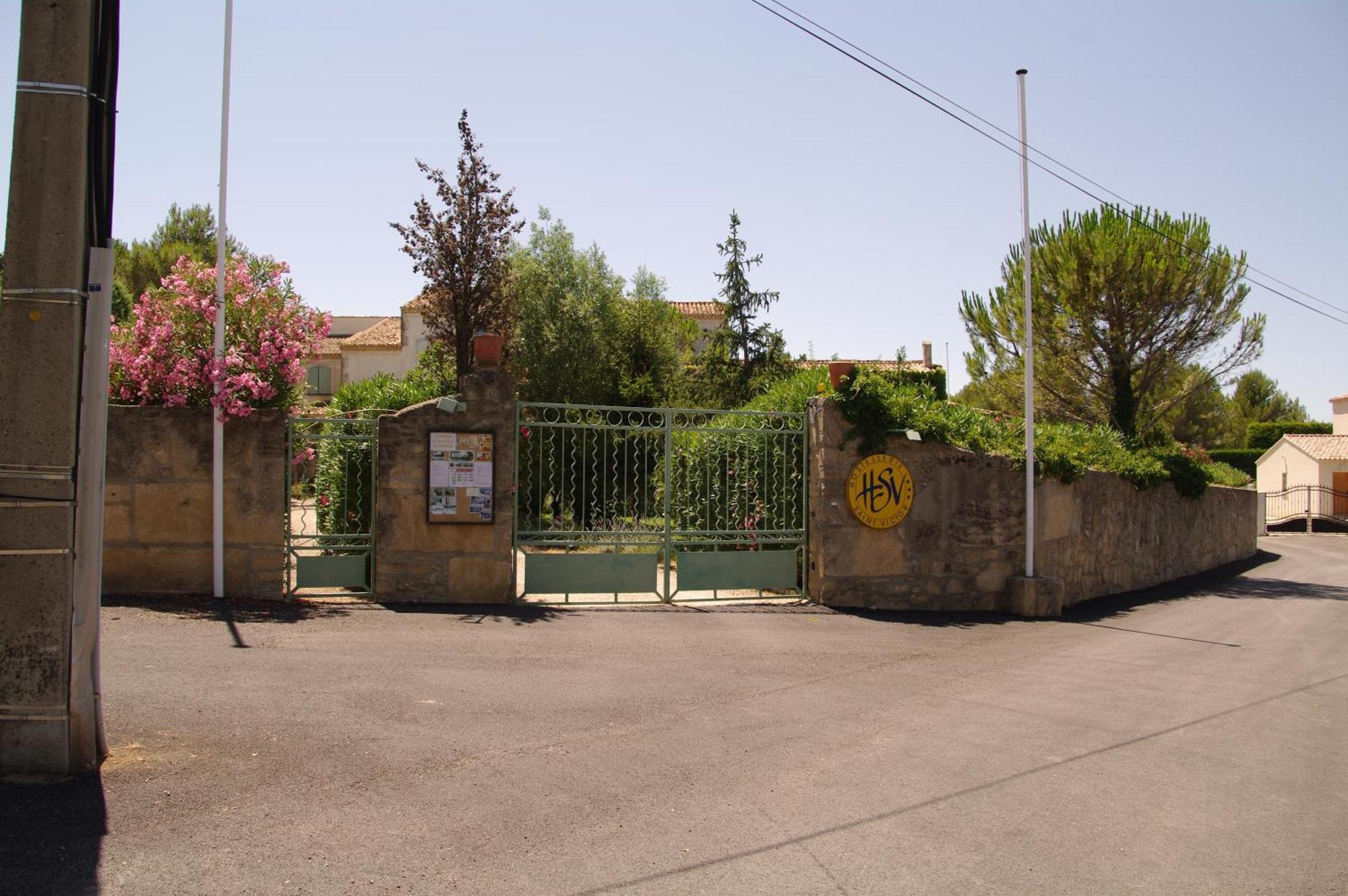 Le Saint Victor * Fontvieille